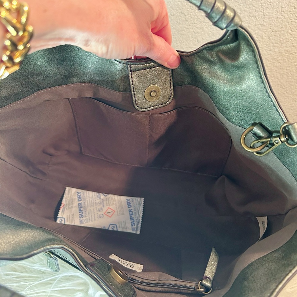 🔥🔥 SALE Pewter Green Satchel with Crossbody Strap Bag Snap Closure NWT - Picture 3 of 4